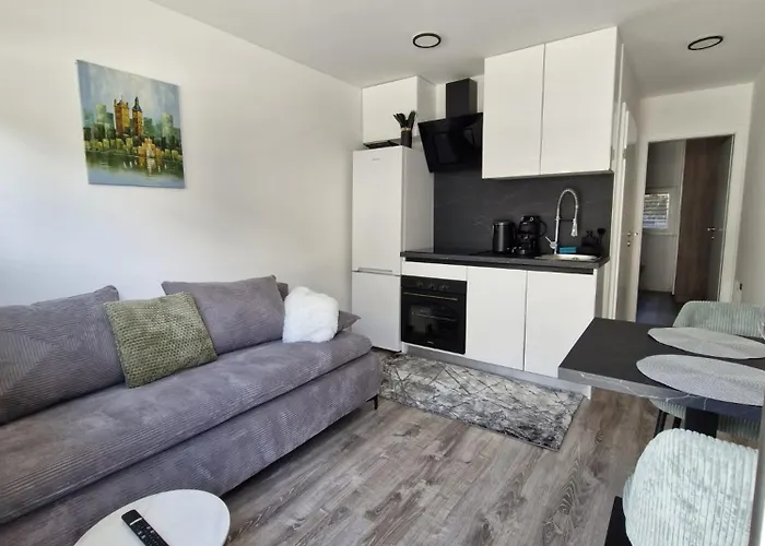 Livada Apartament *